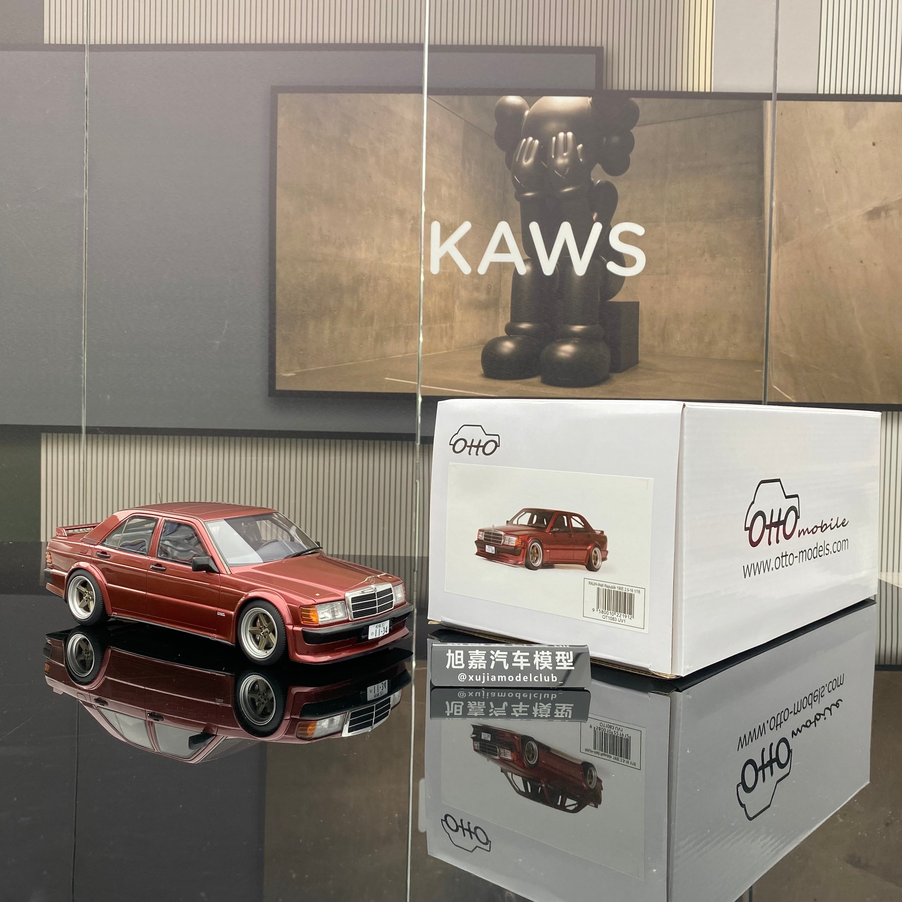 OTTO 1/18 Mercedes-Benz RAUH-WELT REPUBLIK 190E 2,5-16 ALMANDINE