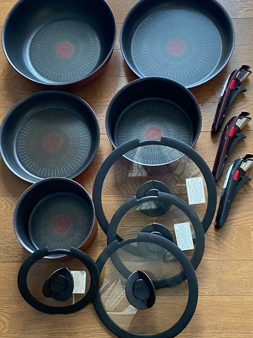 フライパンと鍋のセット 赤黒 5個と蓋4個 楽天市場】フライパン 5点セット IH対応 トテトル 蓋付き 着脱ハンドル